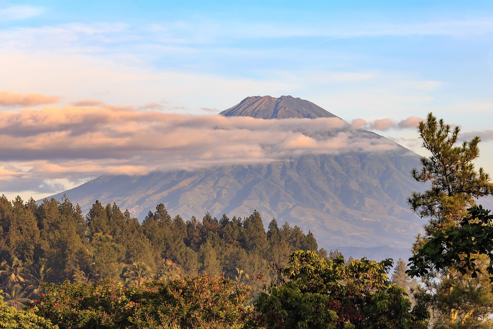 Gunung Sumbing