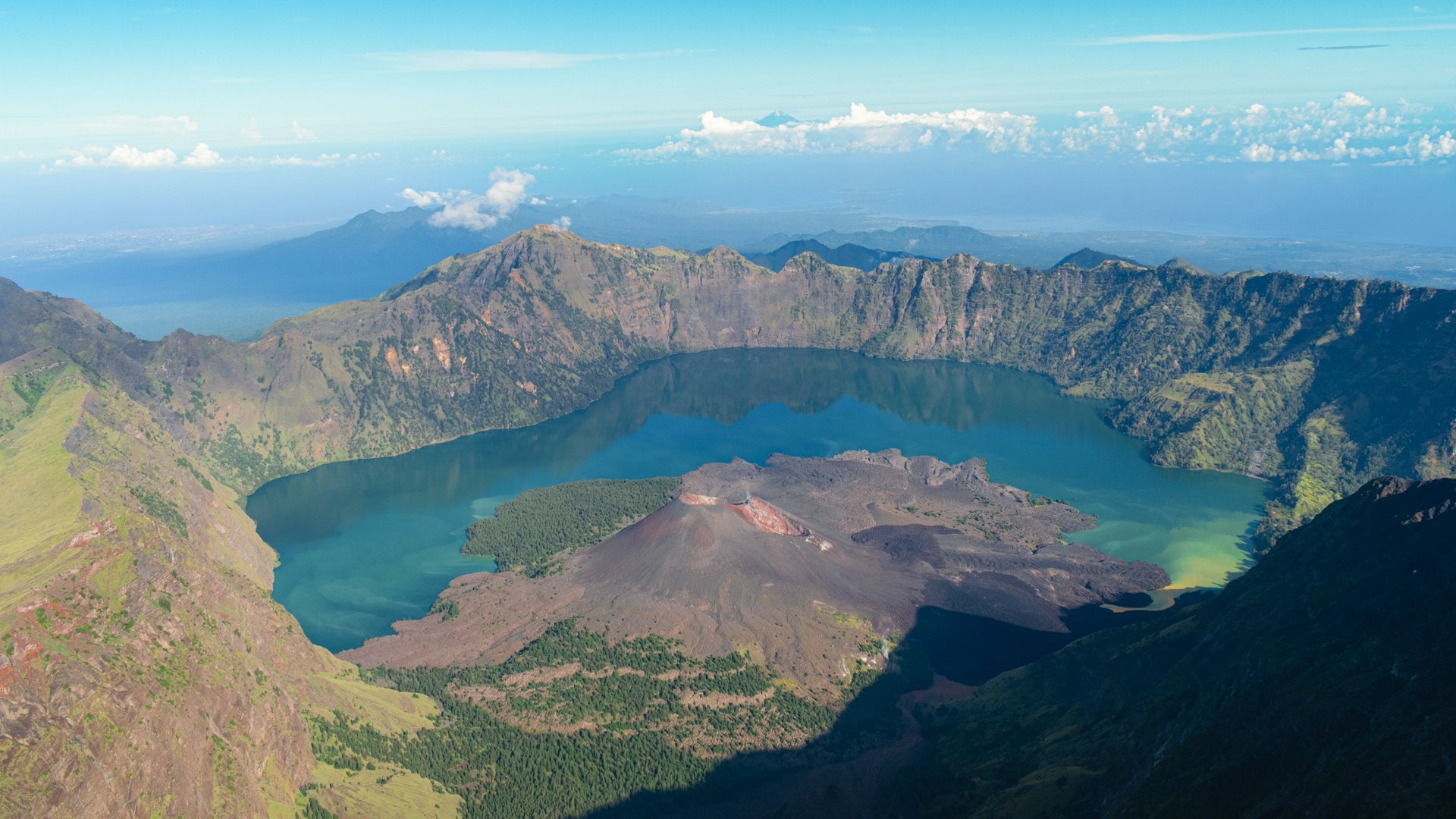 Gunung Rinjani — Sagara Anak dari puncak tertinggi